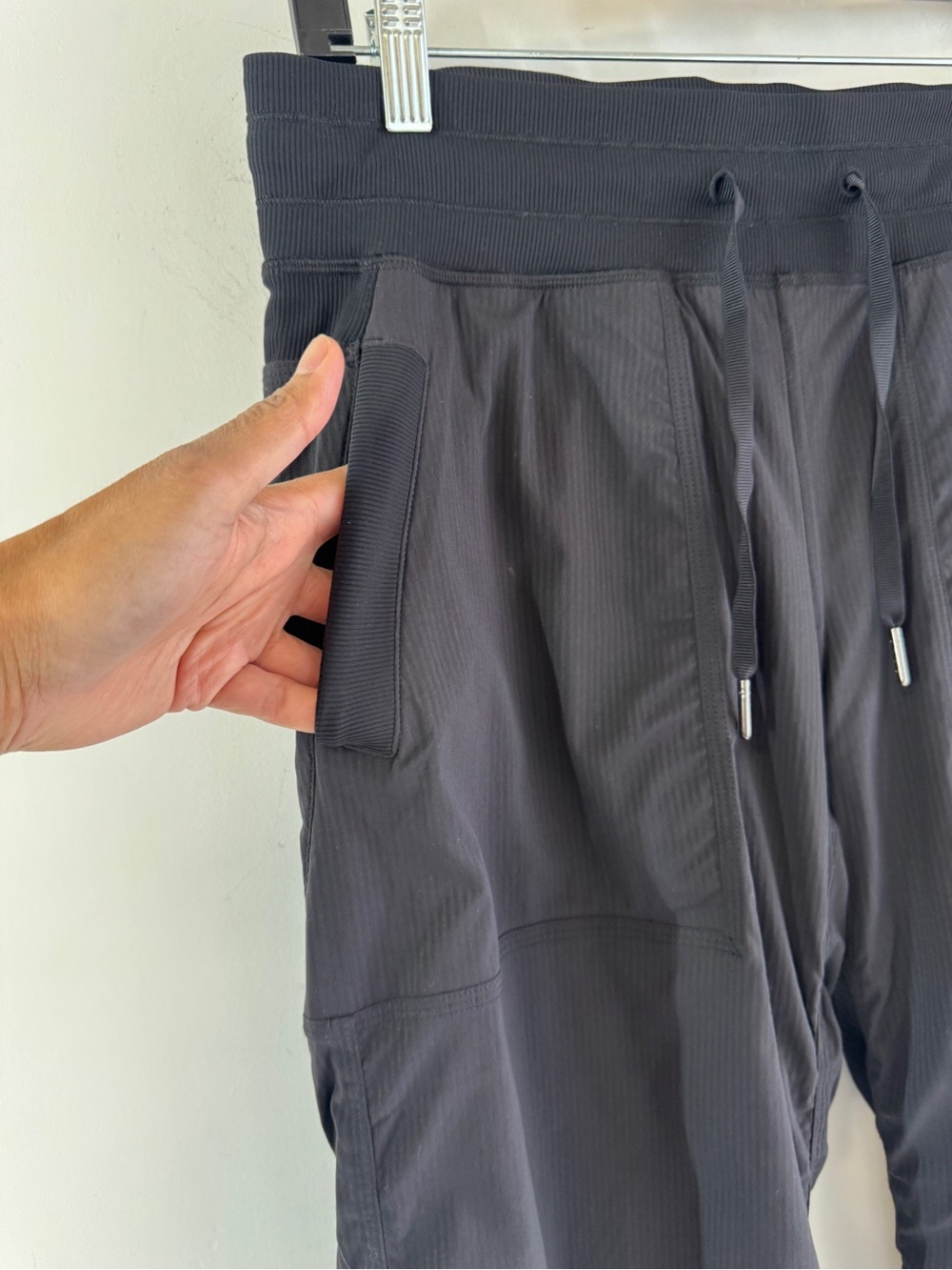 Lululemon Fully Lined Dance Studio Ruched Jogger Pants Size 8 Athleisure Gym - Picture 8 of 16